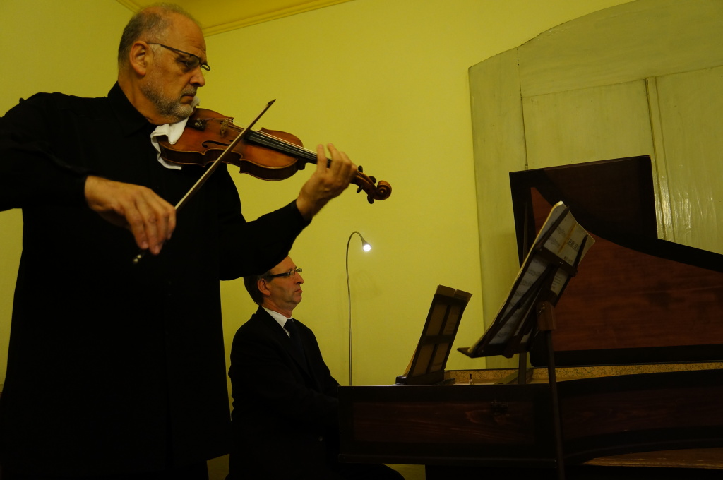 Polední koncert na faře: pan Bohuslav Matoušek
